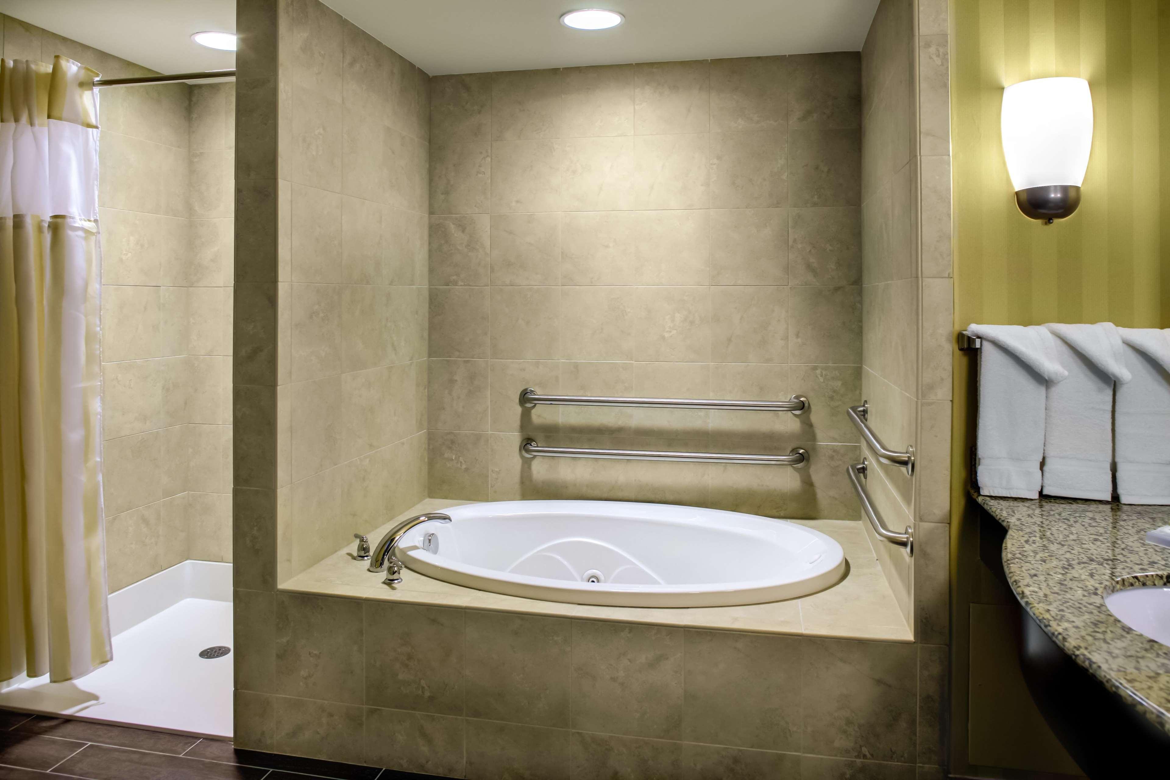 Hilton Garden Inn Pittsburgh/Cranberry Крэнберри-Тауншип Номер фото